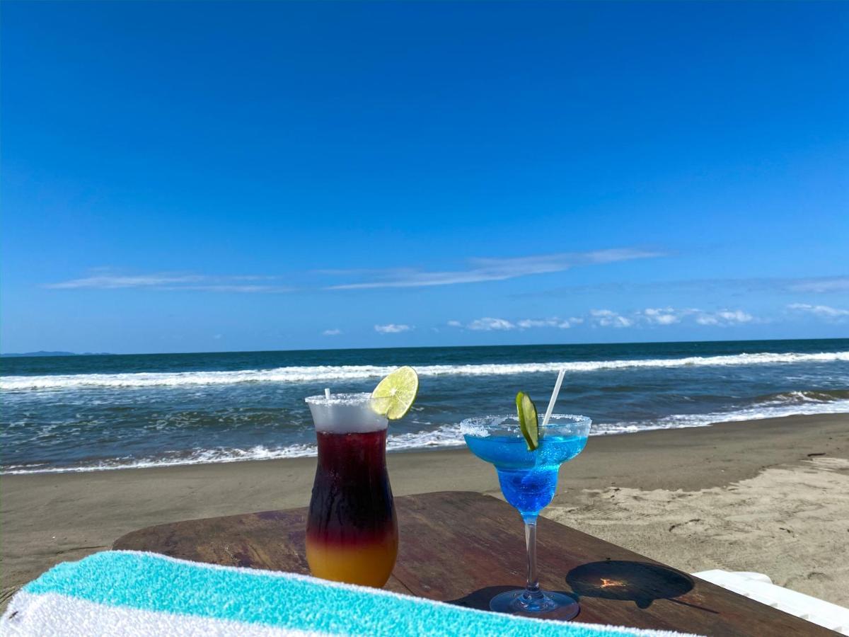 La Ensenada Beach Resort Tela Exterior photo